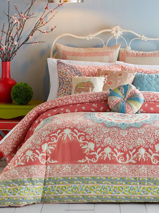 Amrita Medallion Comforter SetJessica Simpson 6JRJ1046