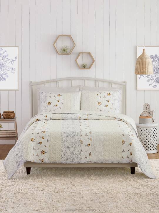 Endora 3-Piece Quilt SetJessica Simpson 6JRJ1042