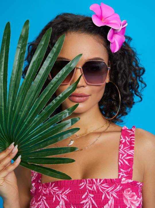 Geometric Metal Sunglasses in Rose GoldJessica Simpson 6JRJ1033