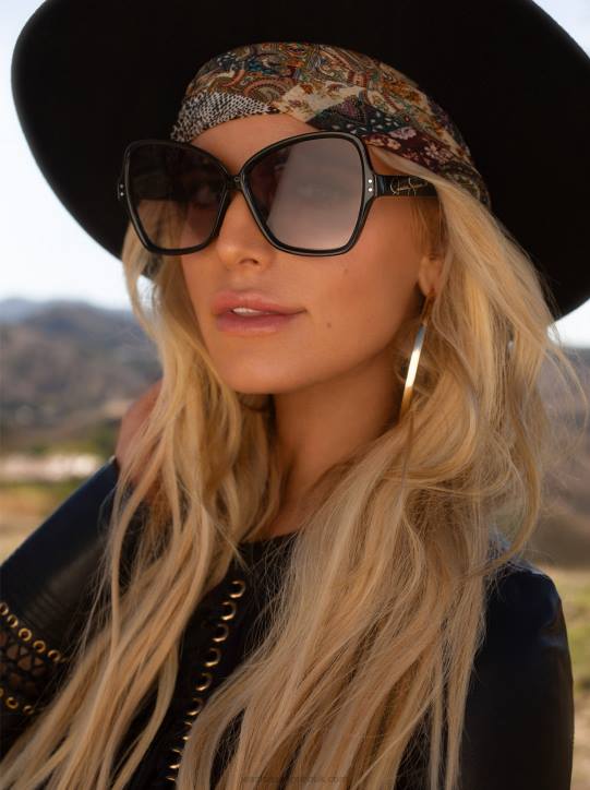 Stylish Butterfly Sunglasses in BlackJessica Simpson 6JRJ1035