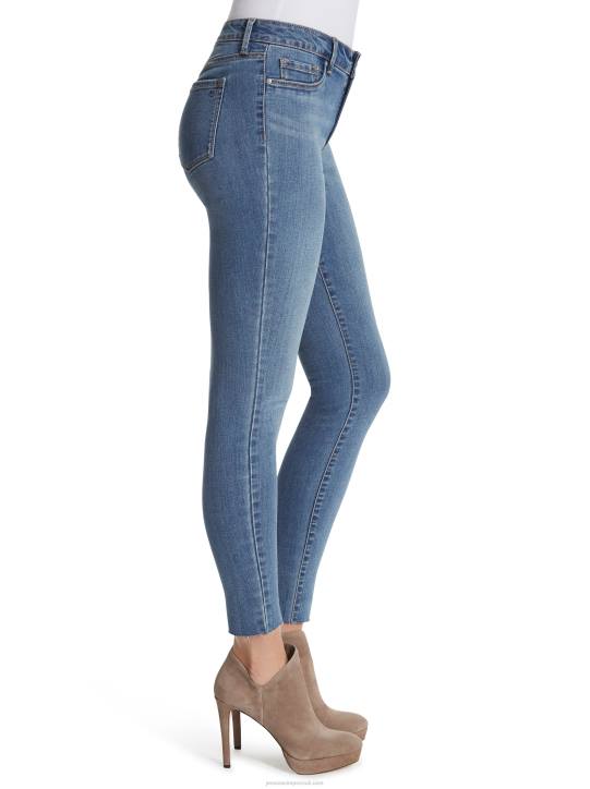 Kiss Me Skinny Jeans in PremiumJessica Simpson 6JRJ423