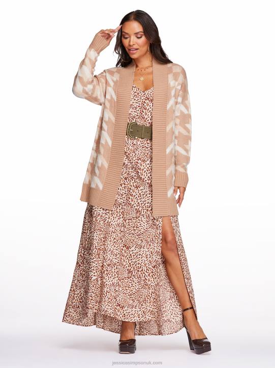 Meghan Cardi in Houndstooth CheckJessica Simpson 6JRJ586