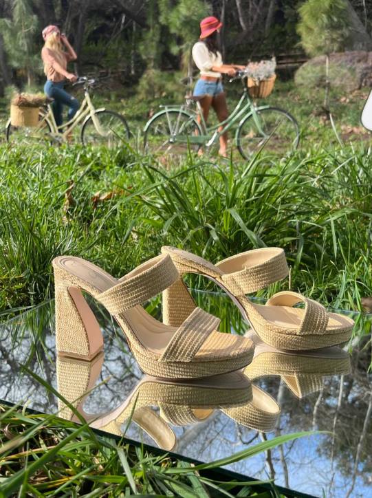 Diza Platform Sandal in NaturalJessica Simpson 6JRJ34