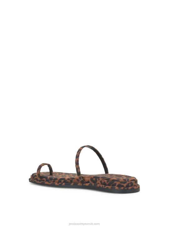 Malha Flat Sandal in NaturalJessica Simpson 6JRJ106