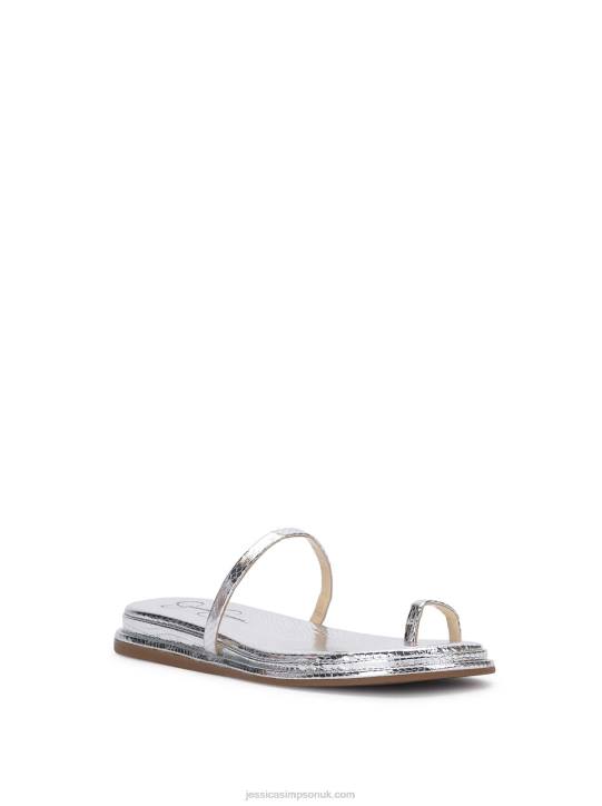 Malha Flat Sandal in SilverJessica Simpson 6JRJ104